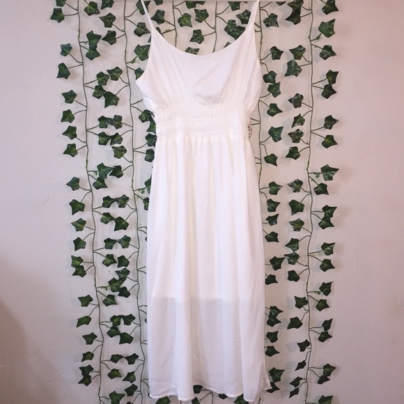 Mimi Chica Smocked Sundress - Picture 5 of 7